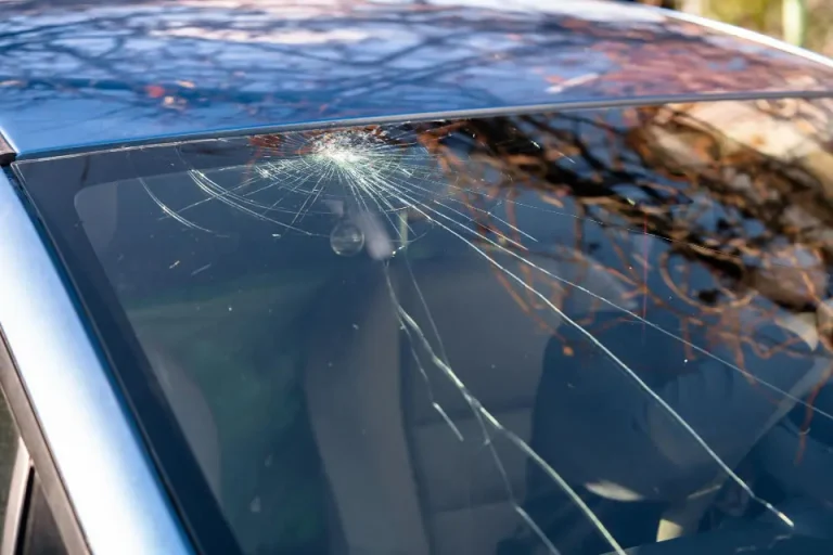 V&yacute;mena čeln&eacute;ho skla bez starost&iacute; &ndash; aj cez poisťovňu